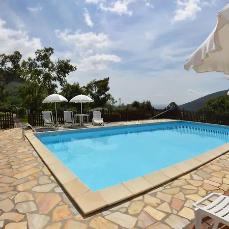 Beautiful Stone Mansion On The Hills Tatil Evi Buti